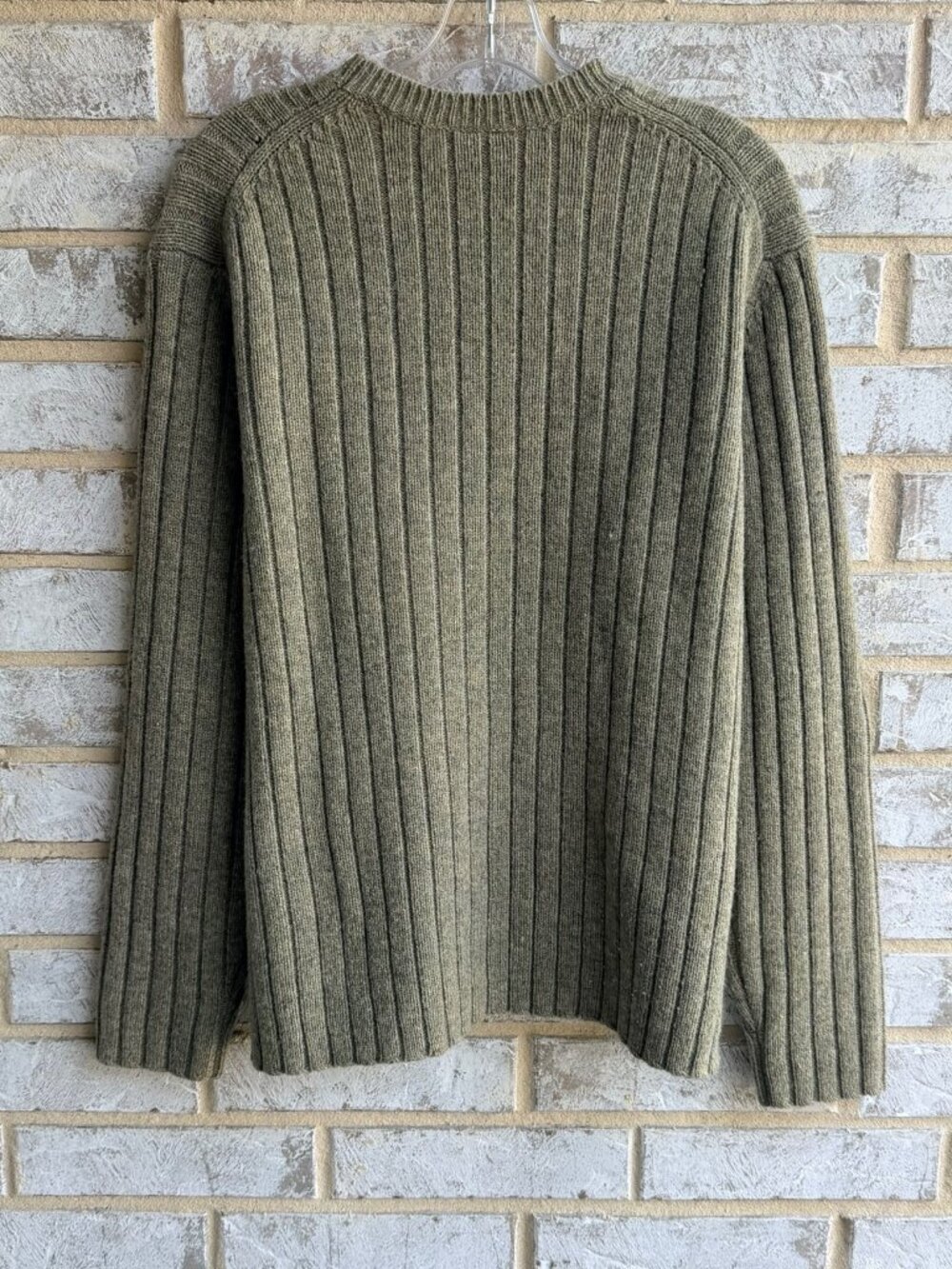 GAP 100% Lambswool Long Sleeve Crew Neck Ribbed Knit Sweater Men's Size M - Picture 2 of 8